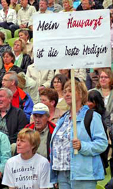 Massenkundgebung mit Renate Hartwig im Olympiastadion