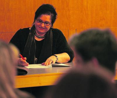 Mit missionarischem Eifer kämpft Renate Hartwig gegen die Industrialisierung des Gesundheitswesens. An Patientenstammtischen wie es sie auch in Heidenheim gibt, soll sich an der Basis der Protest bündeln. Foto: räp